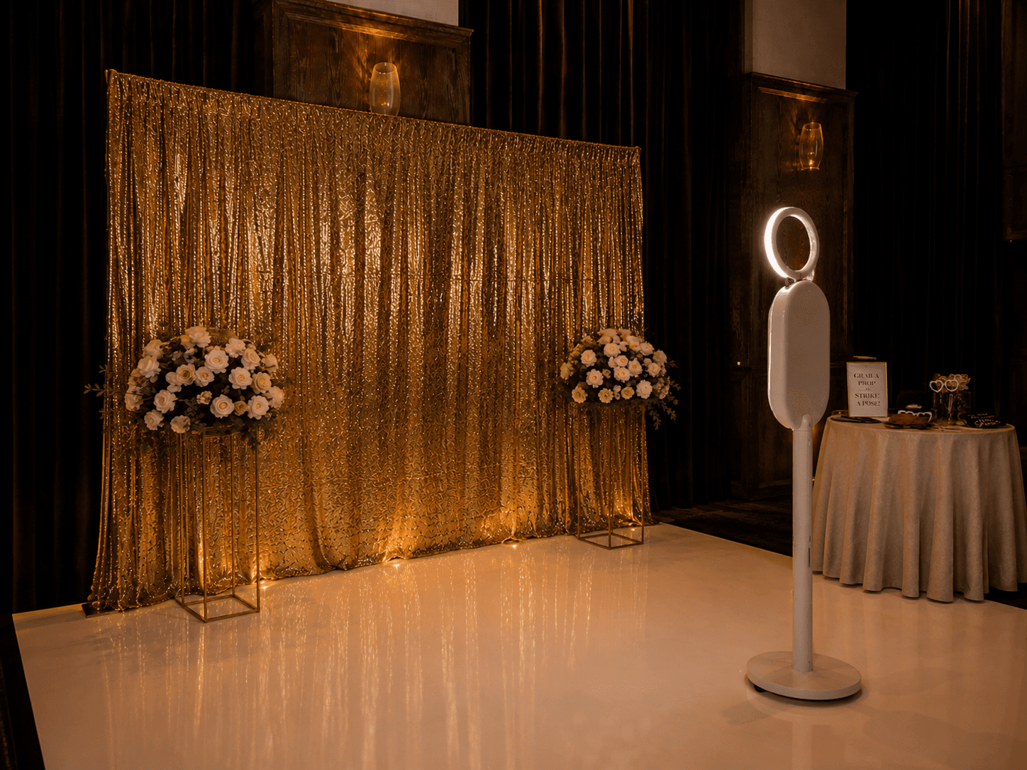 Photo booth experience by Occasions & Co.